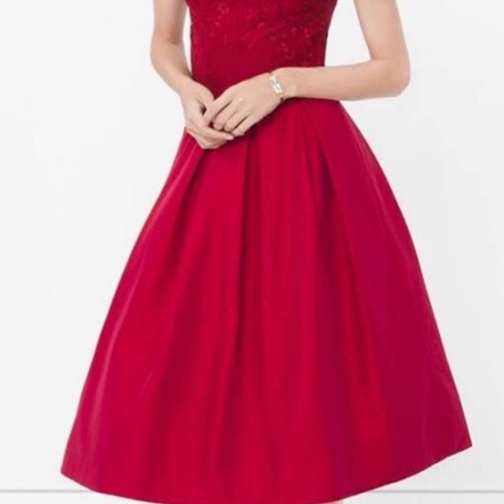 White House black market Valentine’s Day skirt 14